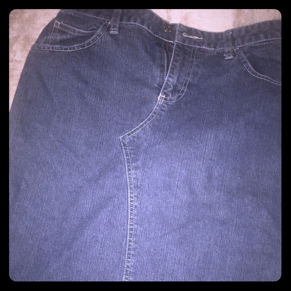 Knee length jean skirt.